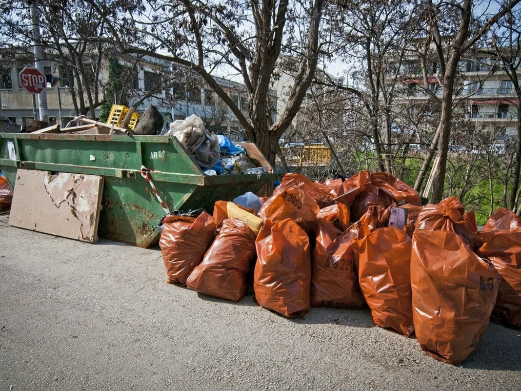 Круглосуточный вывоз мусора в Тихвине в октябре