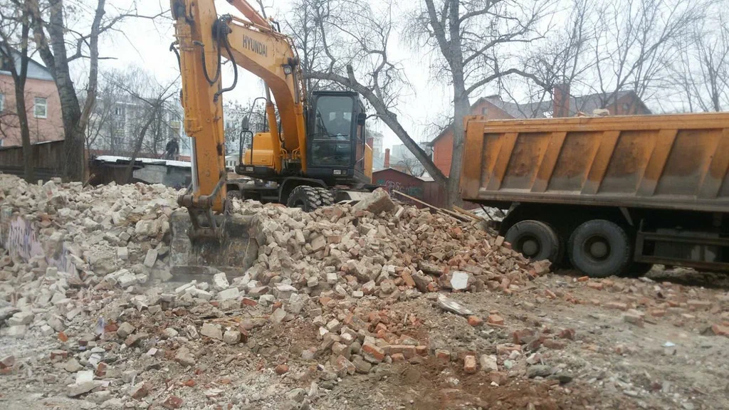 Вывоз мусора ОССиГ с выездом в Тихвине в октябре