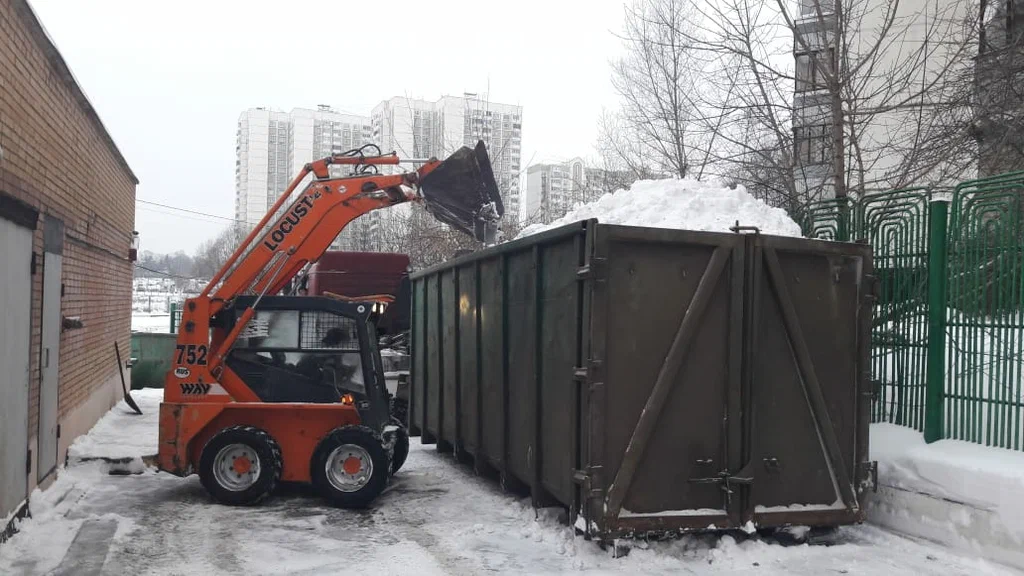 Вывоз снега контейнерами в Тихвине — цена от 3497 руб., заказать контейнер для снега в ПроМусор